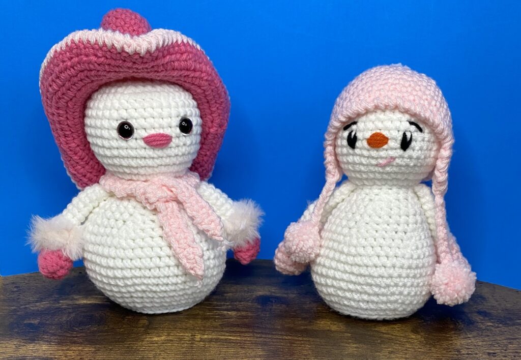 crocheted snowman worsted weight yarn

